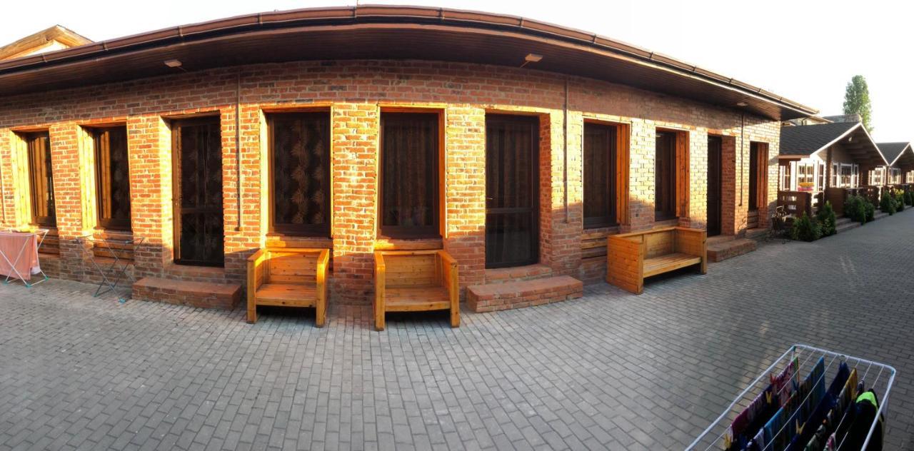 Gud House Hotel Гудаута Екстериор снимка
