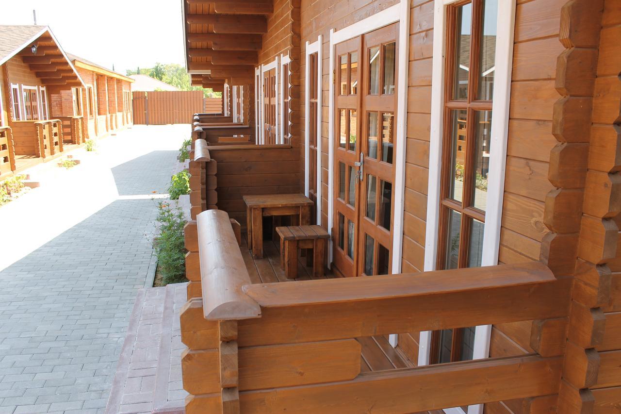 Gud House Hotel Гудаута Екстериор снимка