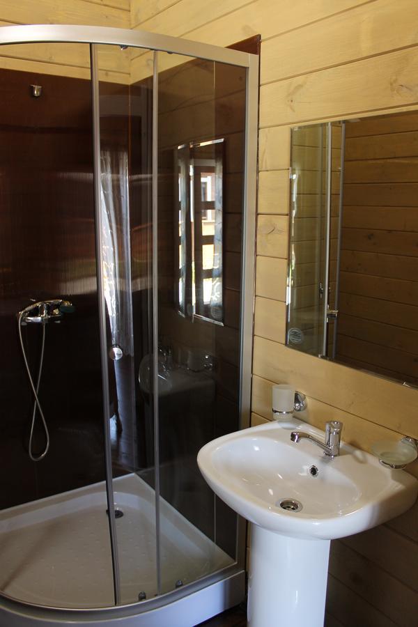 Gud House Hotel Гудаута Екстериор снимка